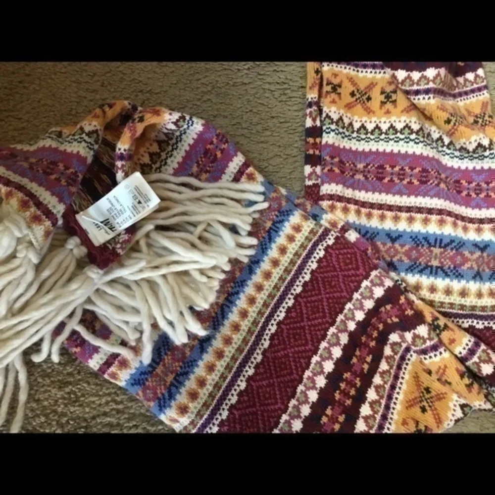 💋 H&M long holiday scarf